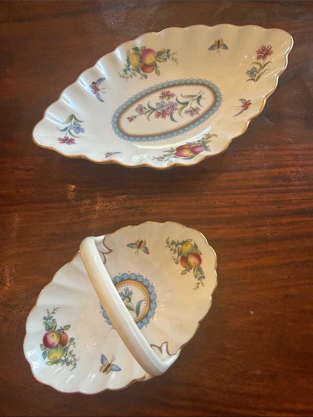 Porcelain Scalloped Serving Dishes. Bone China SPODE